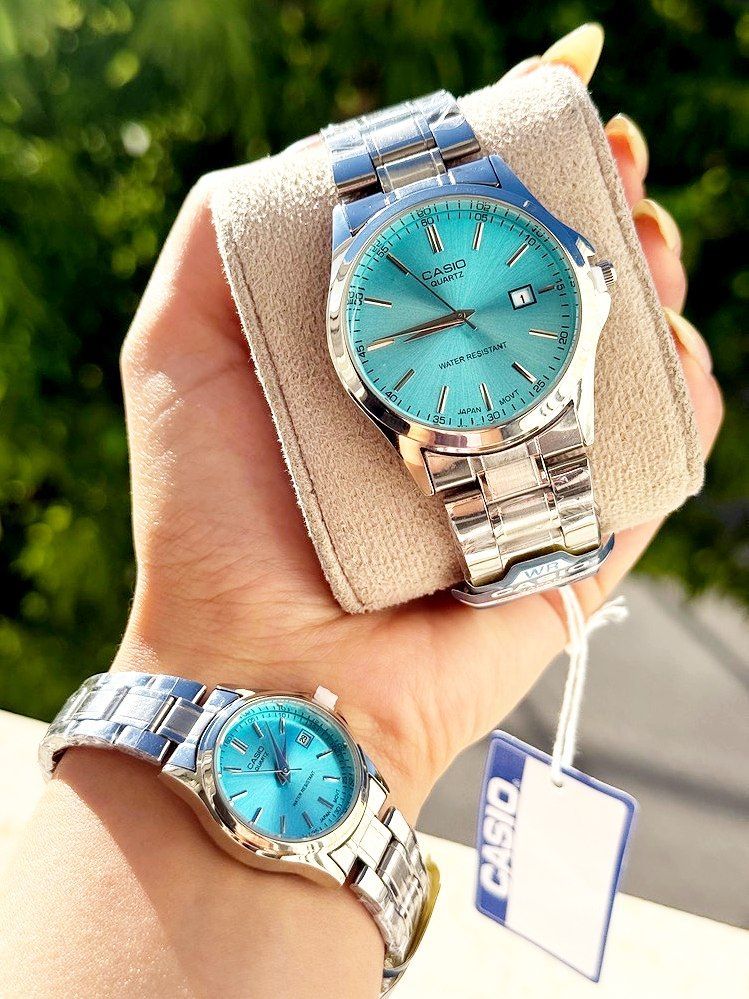 ست ساعت زنانه و مردانه CASIO کاسیو ست تاریخ دار   قفل کلیپسی،کیفیت سفارشی  دارای روز شمار  مقاوم دربرابر آب  بند استیل،موتور کوارتز