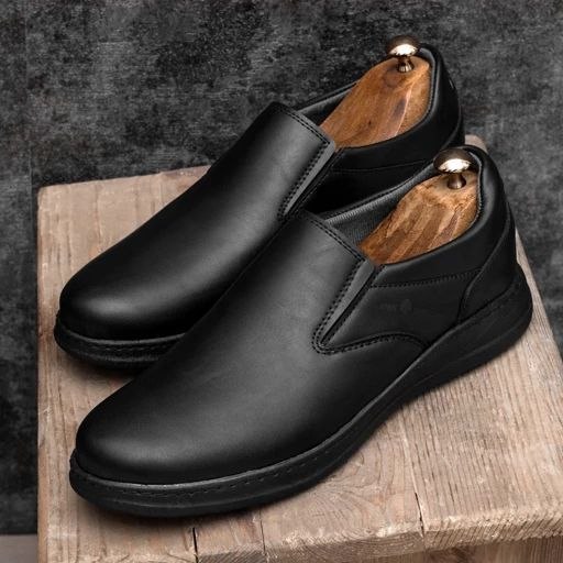 کفش جدید مردانه مدل ریک Reek 👟 #کفش_مردانه✅جنس رویه چرم صنعتی لکسوس ✅زیره از جنس پلیمر دور دوخت شده ✅️سایزبندی 40 تا 44