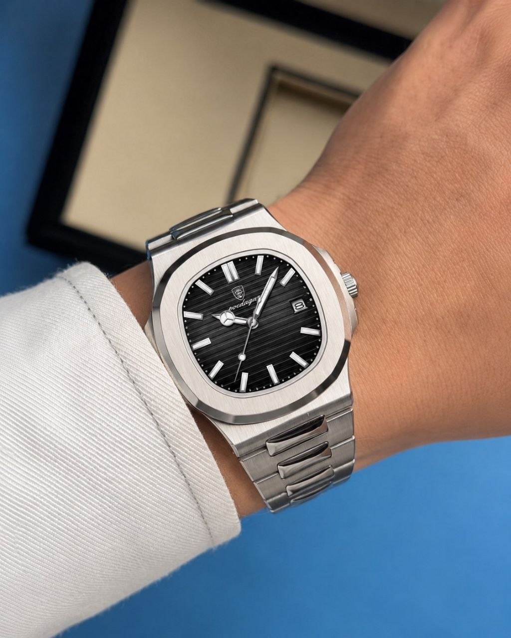 ساعت مچی ☑️poedagar   New collection ✨️   《highe quality》                        ⌚️ ظرافتی که از هر زاویه می‌درخشد...  برند شرکتی   شب نما  بند استیل مقاوم دربرابر آب  شیشه معدنی رنگ ثابت  قفل سگک دوپروانه ای