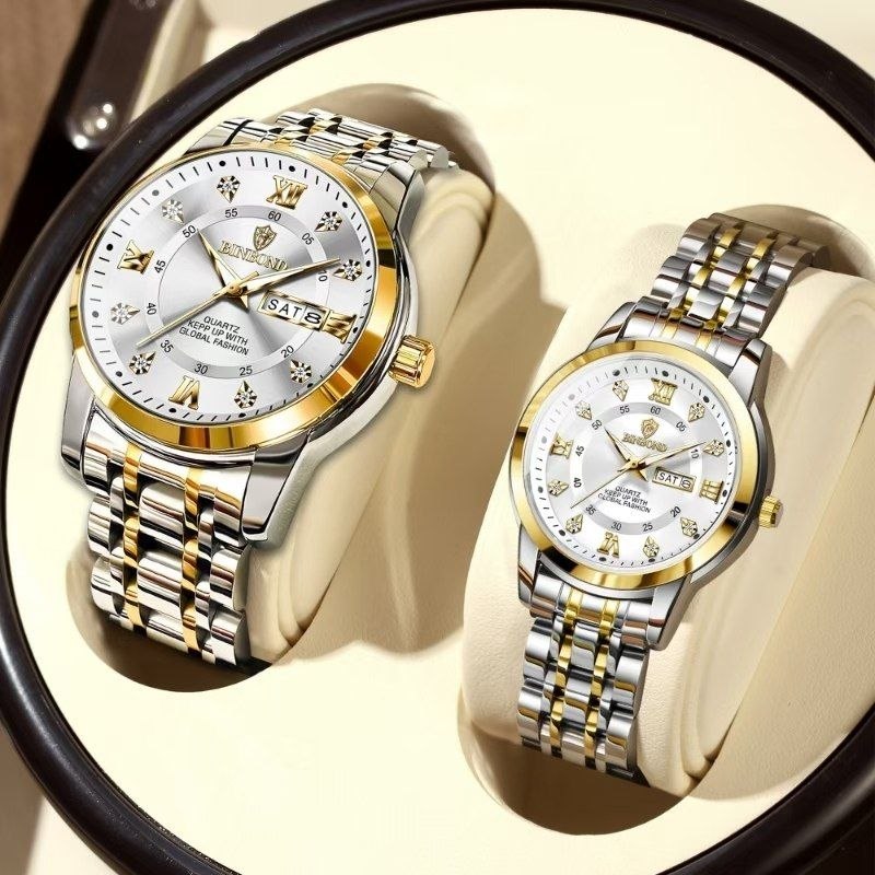 ست ساعت زنانه و مردانه ☑️BIN BOND  Couple watch👩‍❤️‍💋‍👨   《highe quality》       🫆Original watch               ⌚️بین باند مدلی نو  مقاوم دربرابر آب برندشرکتی اوریجینال   دارای روز شمار  ایام هفته  بند استیل فولاد شیشه سافایر  شب نما قفل دو پروانه  موتور کوارتز