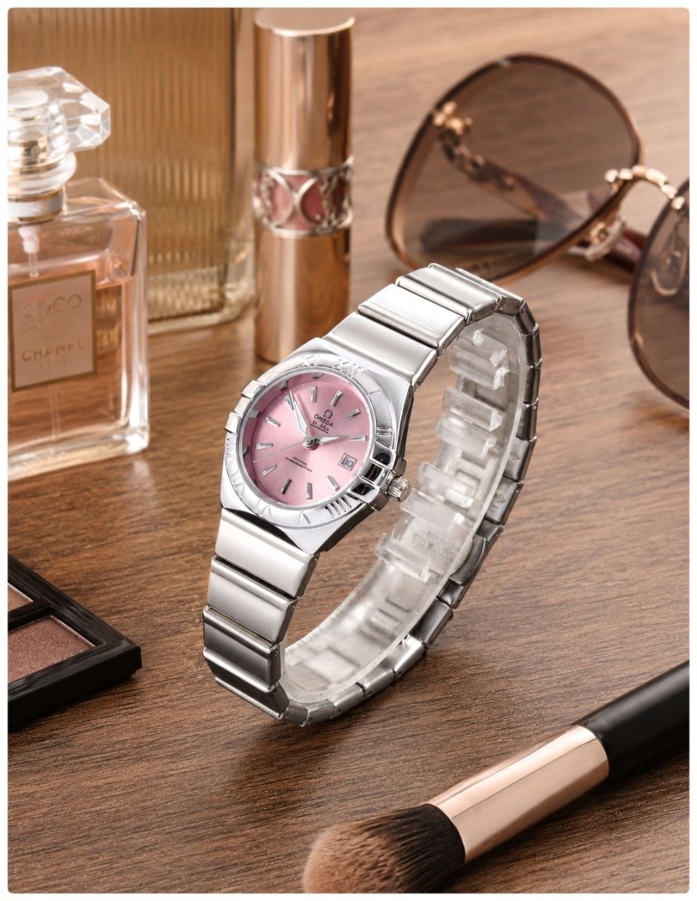 ساعت مچی زنانه OMEGA Constellation  امگا کانستلیشن ساعت بند استیل برای خانمها  موتور شرکتی گرید A++ نمایشگر ایام ماه شیشه کریستال نشکن  قاب پشت و بند استیل رنگ ثابت  قفل استیل طرح مخفی